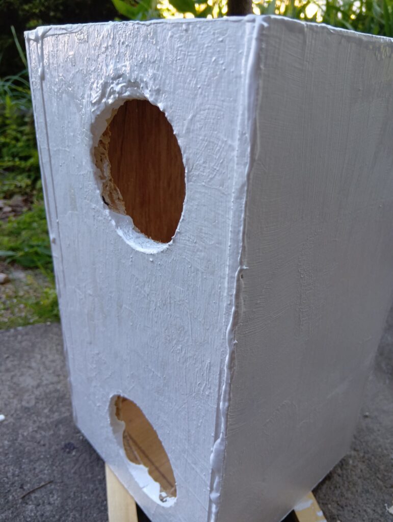 白いドックスピーカー(製作途中)前面